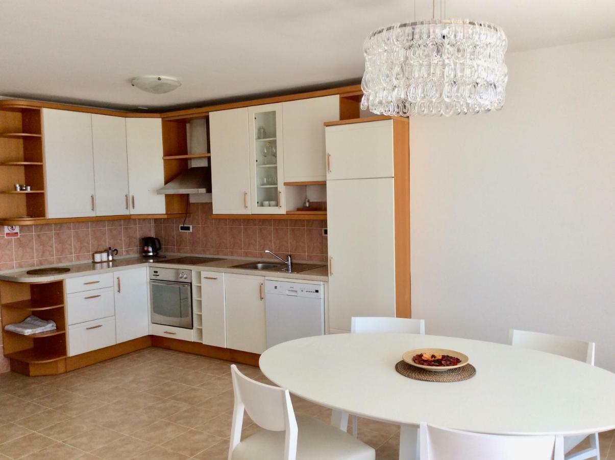 Beach Apartment Lux View สปลิท ภายนอก รูปภาพ