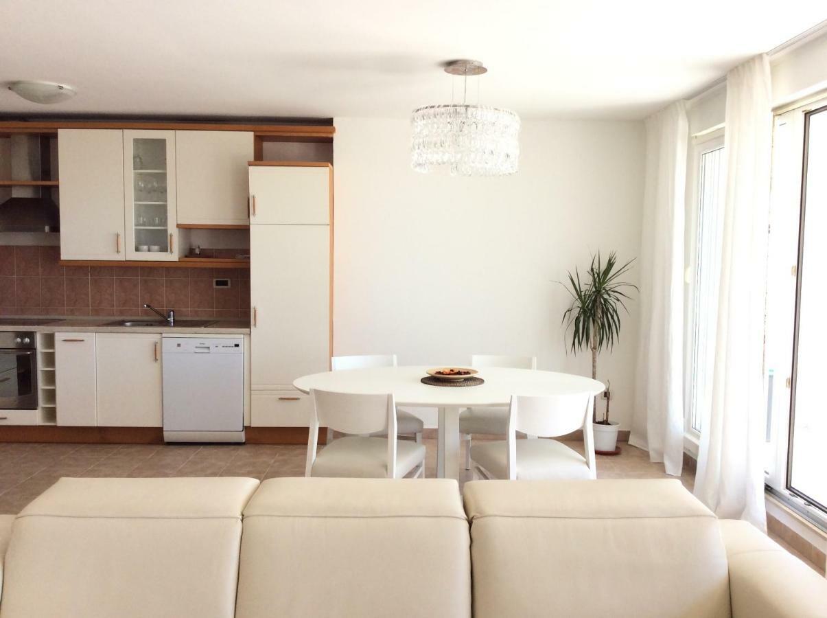 Beach Apartment Lux View สปลิท ภายนอก รูปภาพ